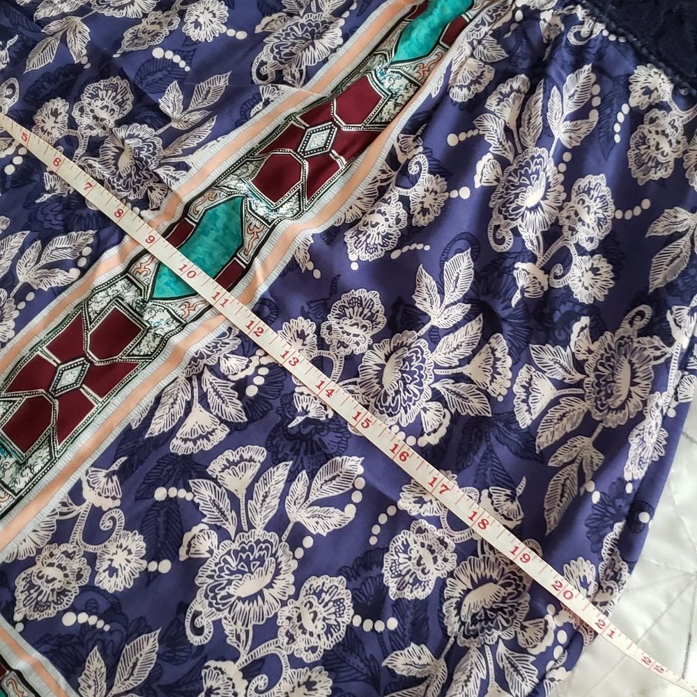 Akemi + Kin Tunic Top - Picture 5 of 7